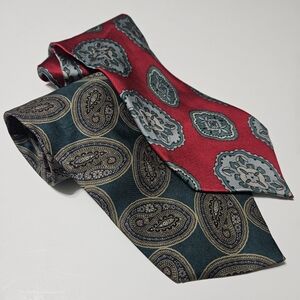 Pair of Strathmore Silk Mens Neck Ties Geometric Patterns Red/Green Green/Beige